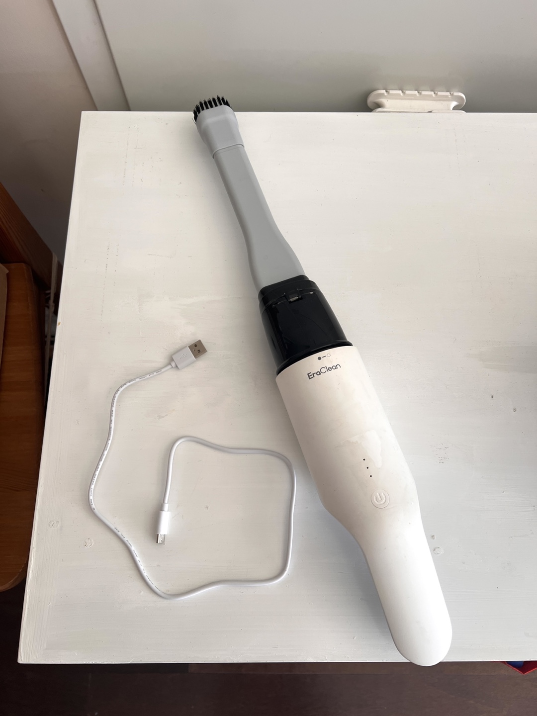 Portable mini vacuum cleaner