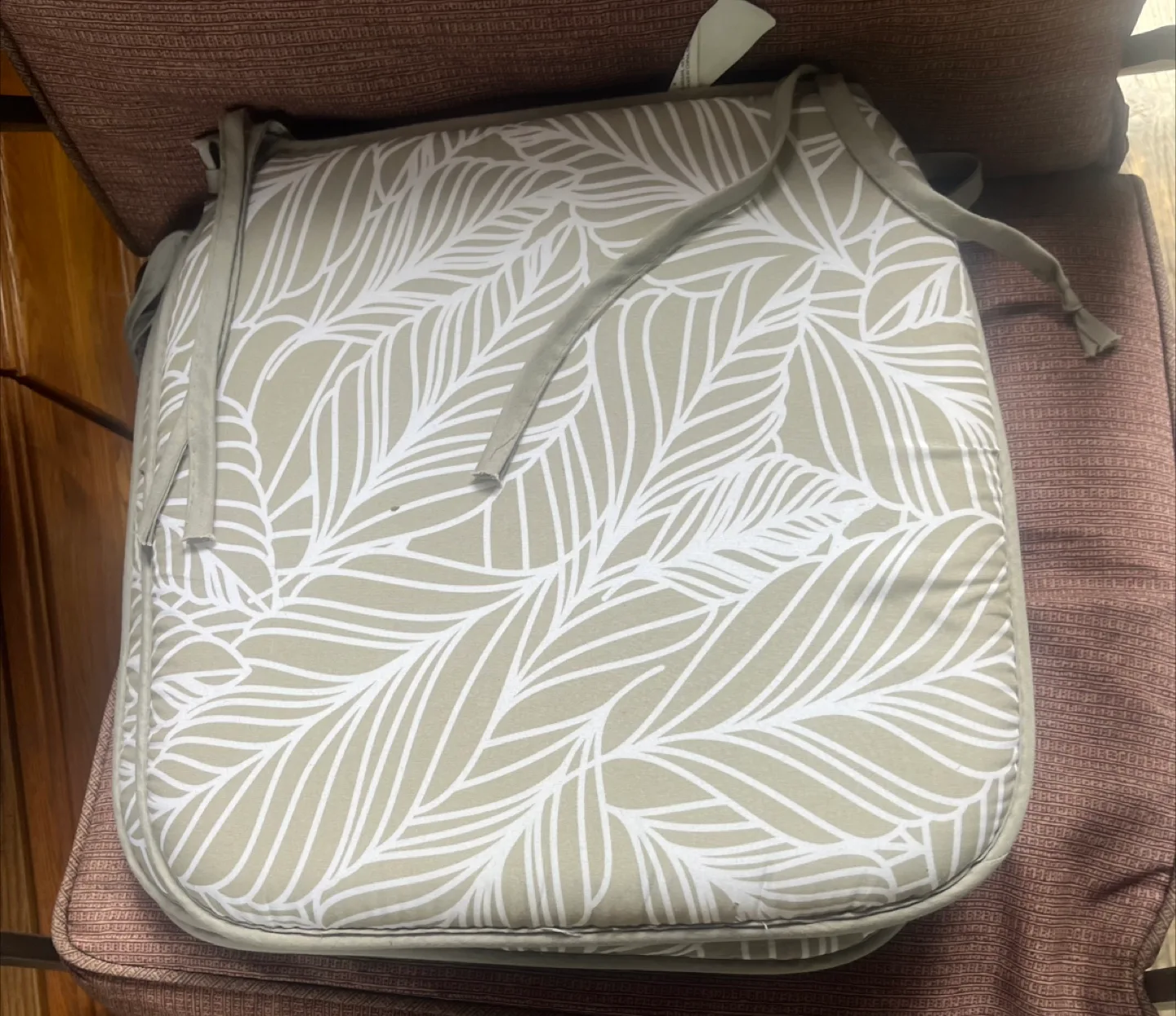 Leaf Pattern Chair Cushions thumbnail