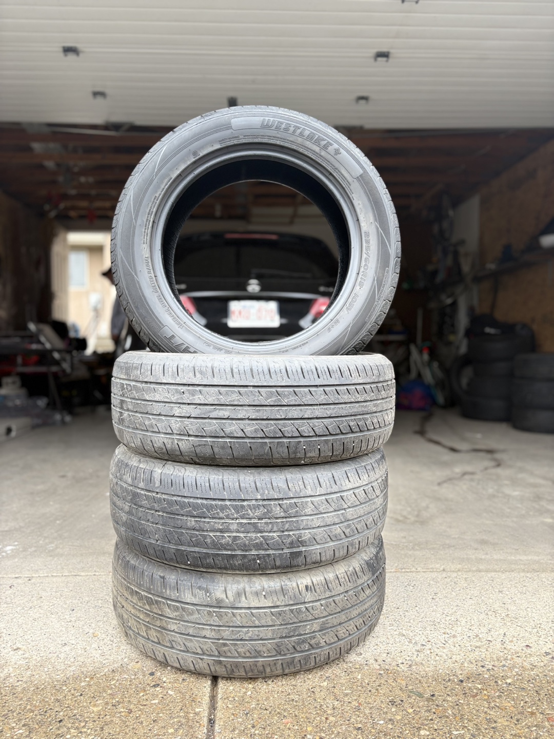 Westlake SU318 All Season Tires - 235/60R18