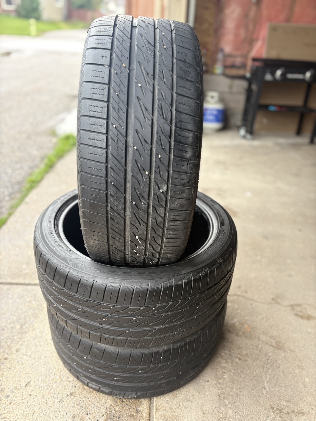 MOTIVO  A/S 235/40ZR18 - photo 2