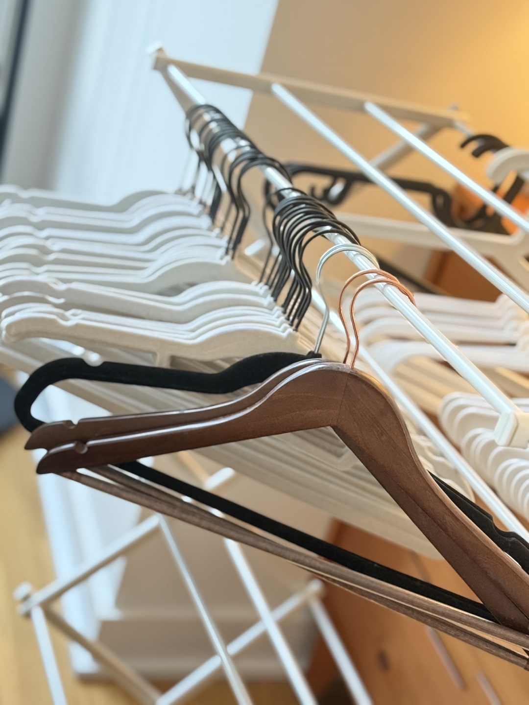 Clothes Hangers - Variety - photo 2