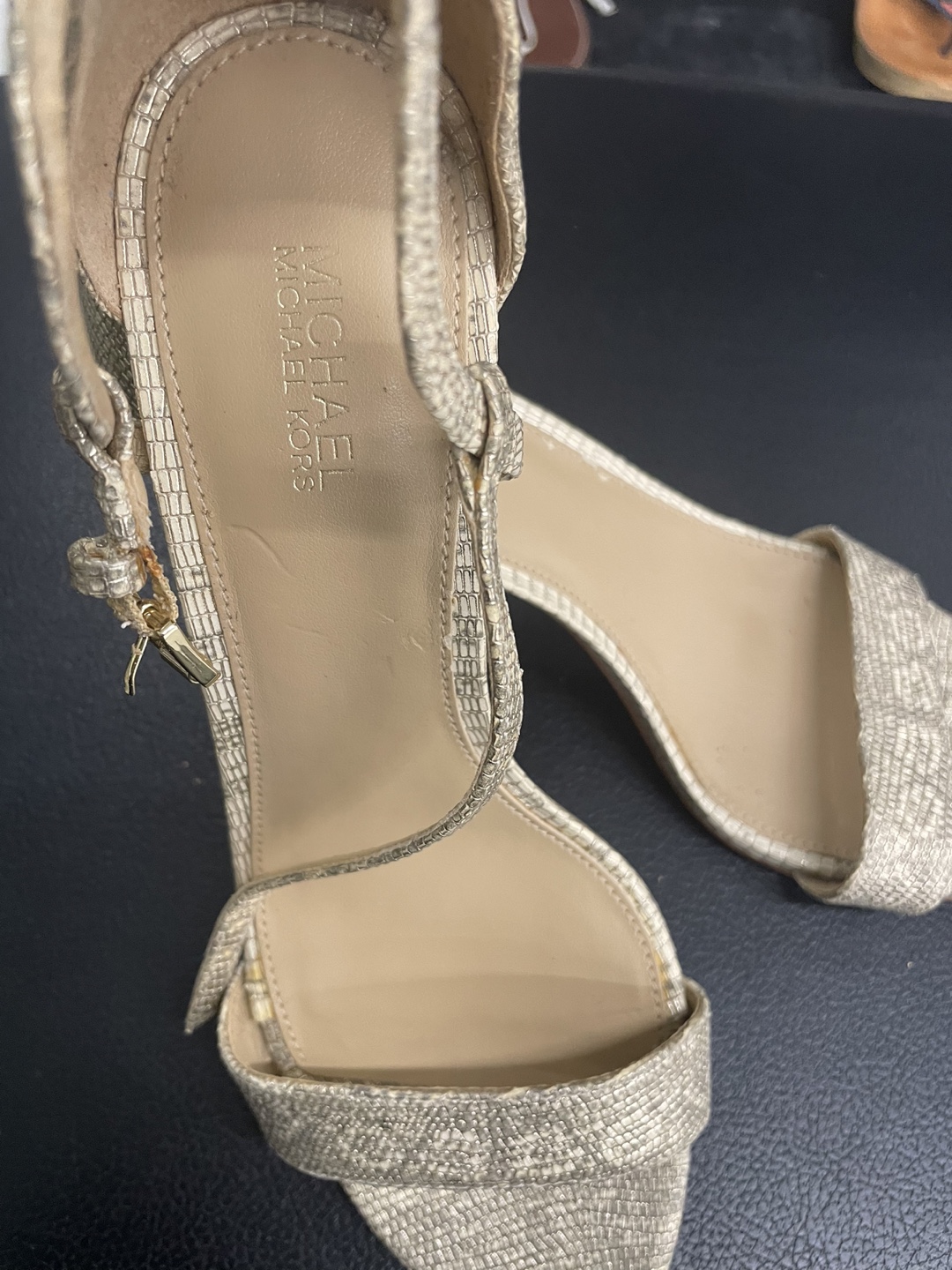 Michael Kors Gold Heels - Size 8