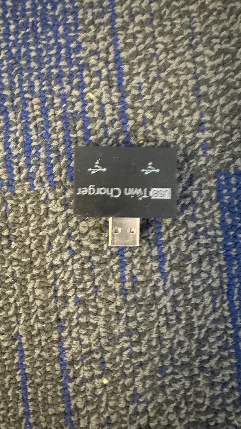 USB Twin Charger thumbnail