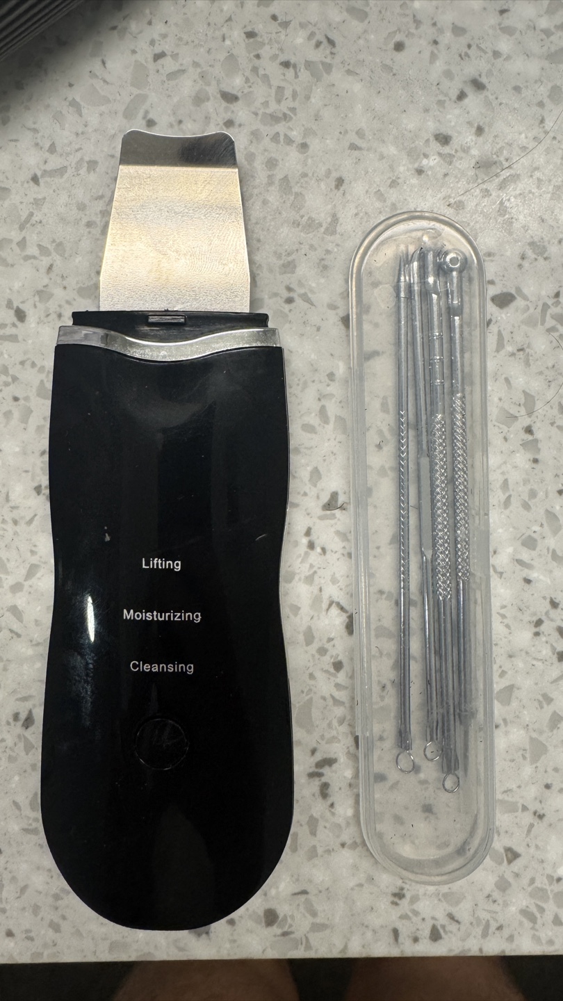 Ultrasound blackhead remover
