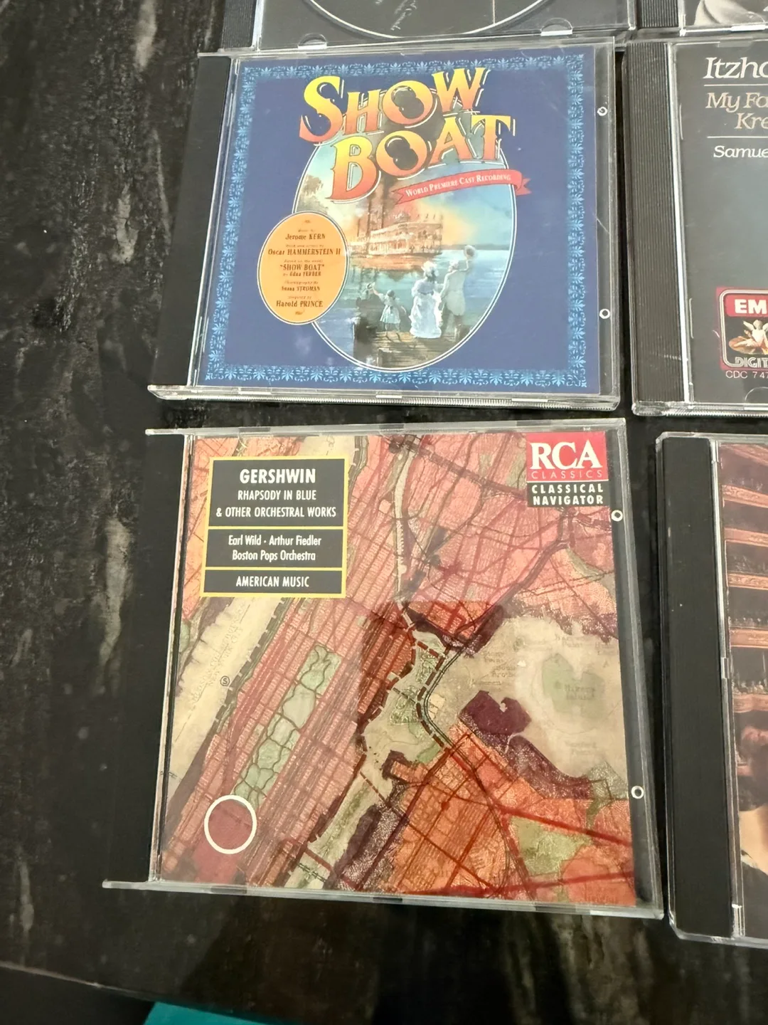 Classical music CDs image indicator(2)