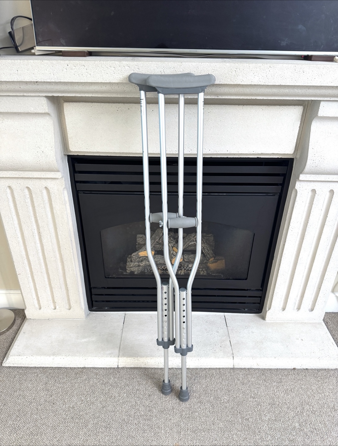 Aluminum Adjustable Crutches and Airboot