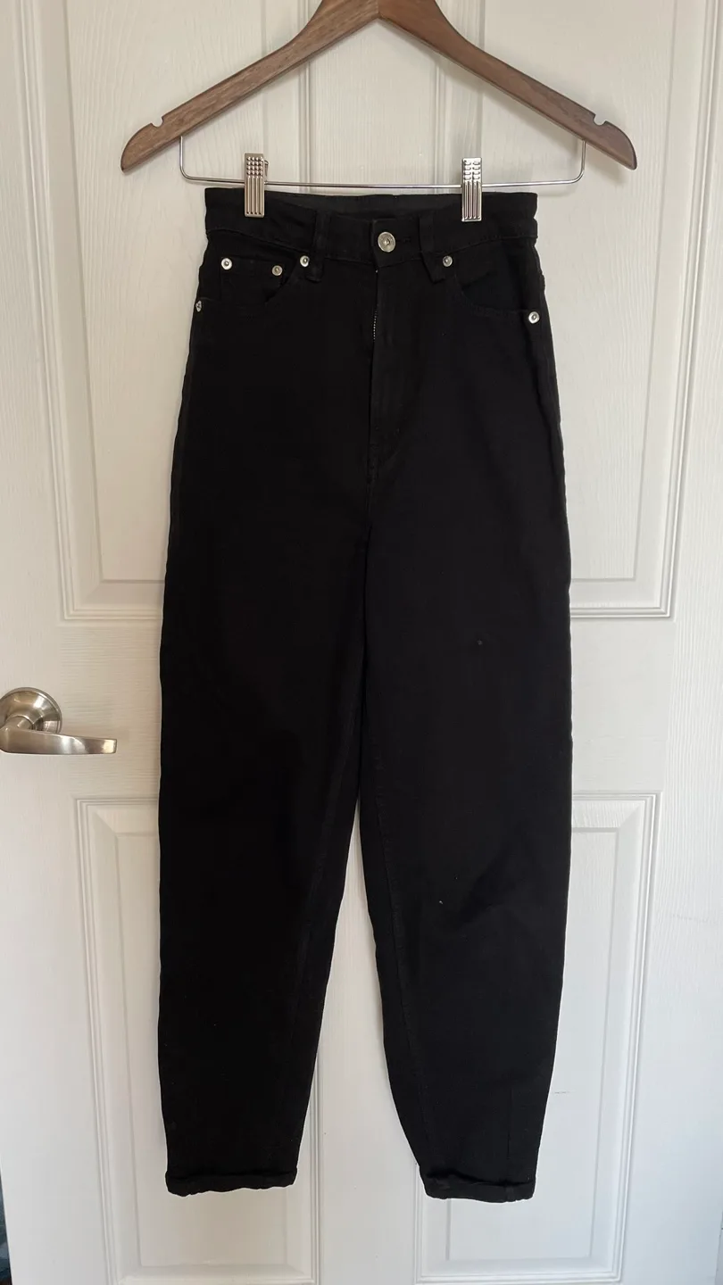 H&M Divided Black Jeans - Size 0 thumbnail