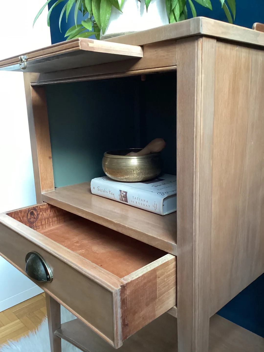 Vintage Refinished Side Table image indicator(8)