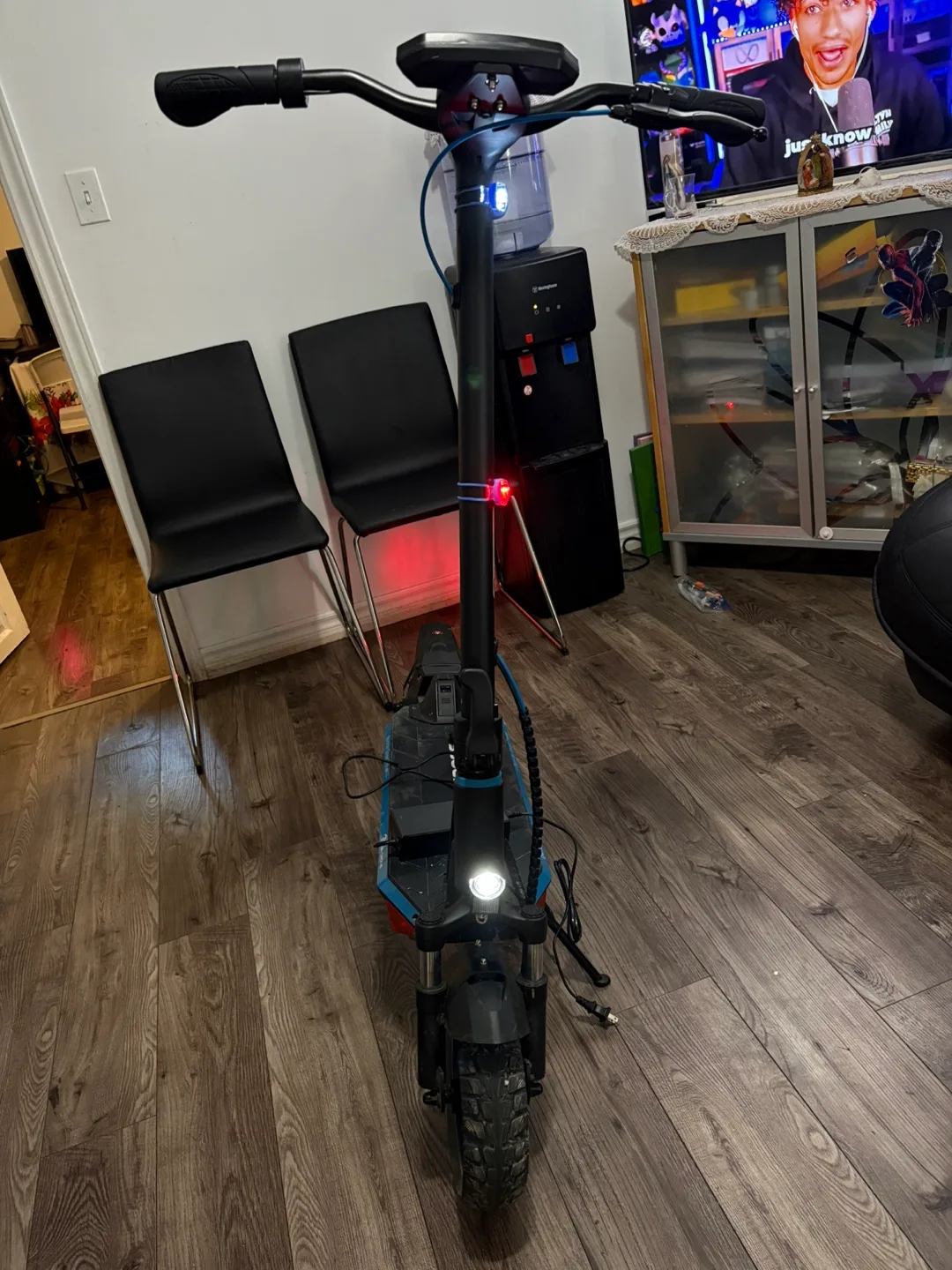Apollo Explore Electric Scooter 45 km/h 800w thumbnail