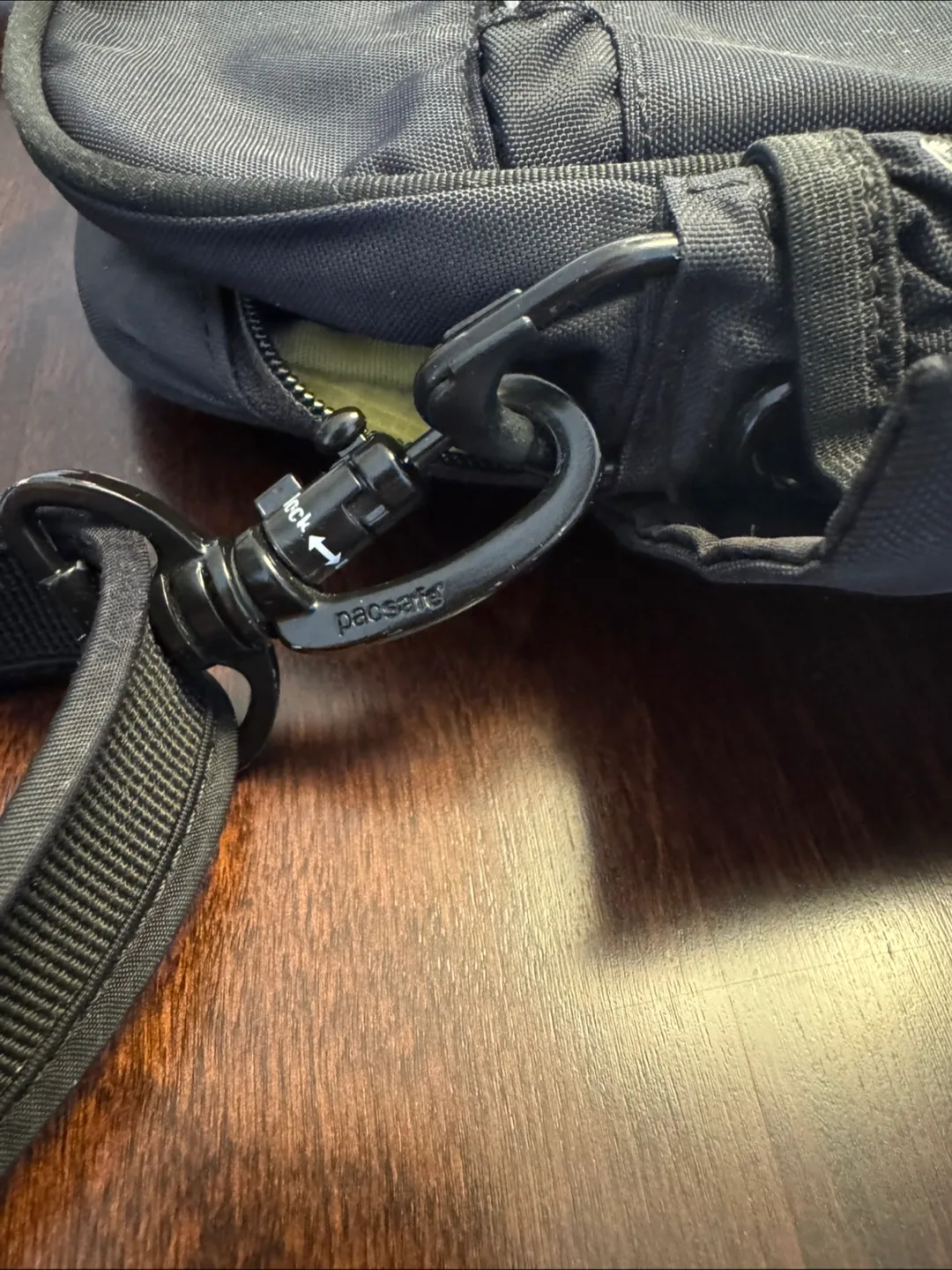 Pacsafe Black Crossbody Bag image indicator(5)