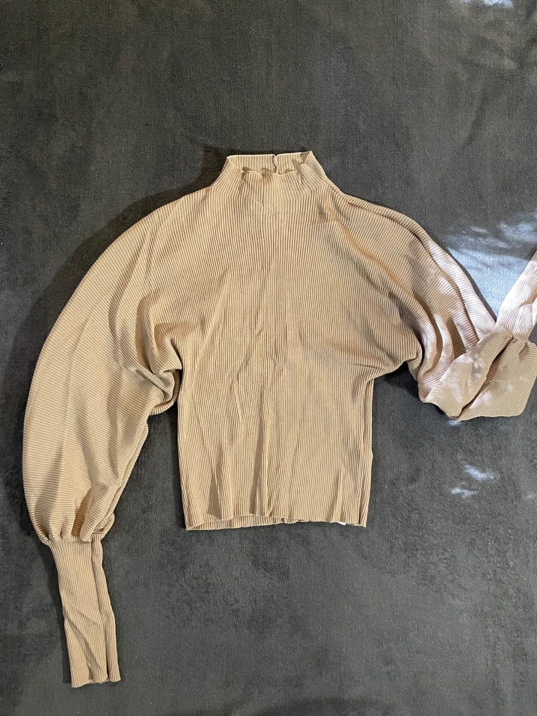 Beautiful Zara Beige Ribbed Top - Size M thumbnail