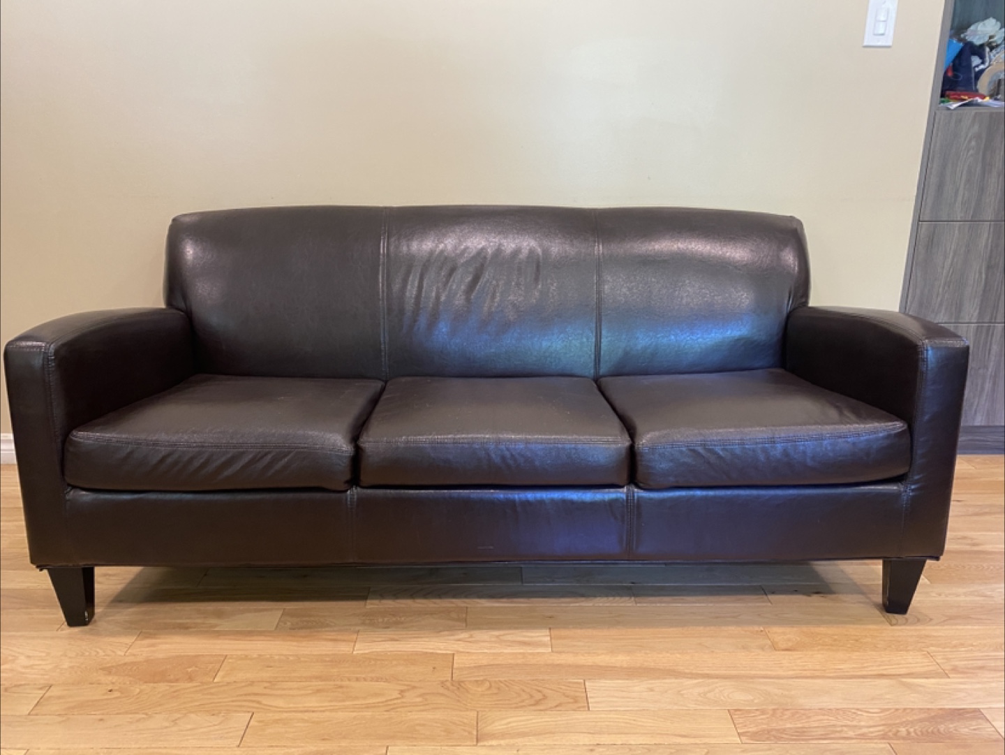 Faux Leather 3 Seater Sofa (CAN DELIVER)