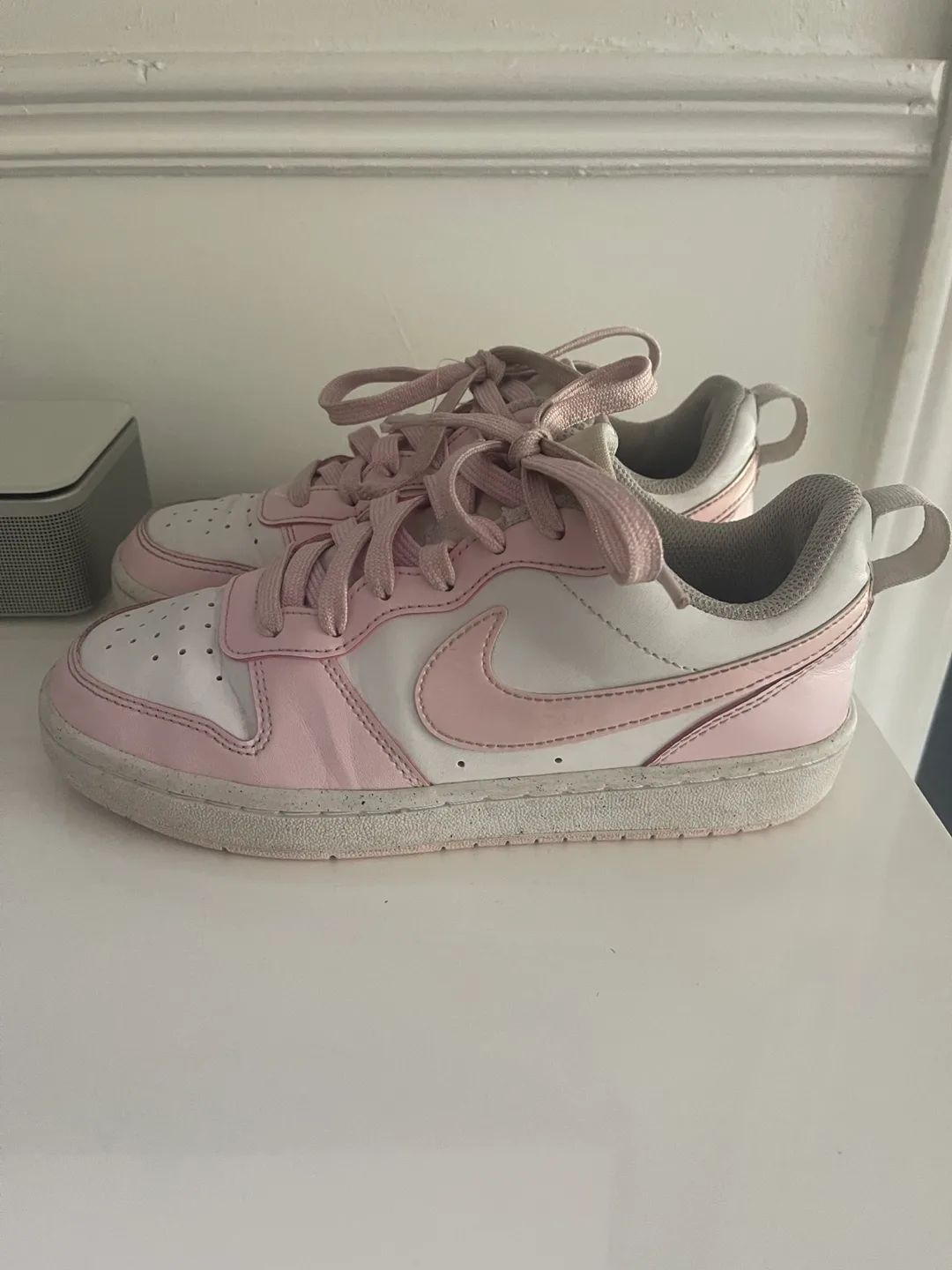Size 3.5 Nike Court Borough Low 2 Pink/White thumbnail