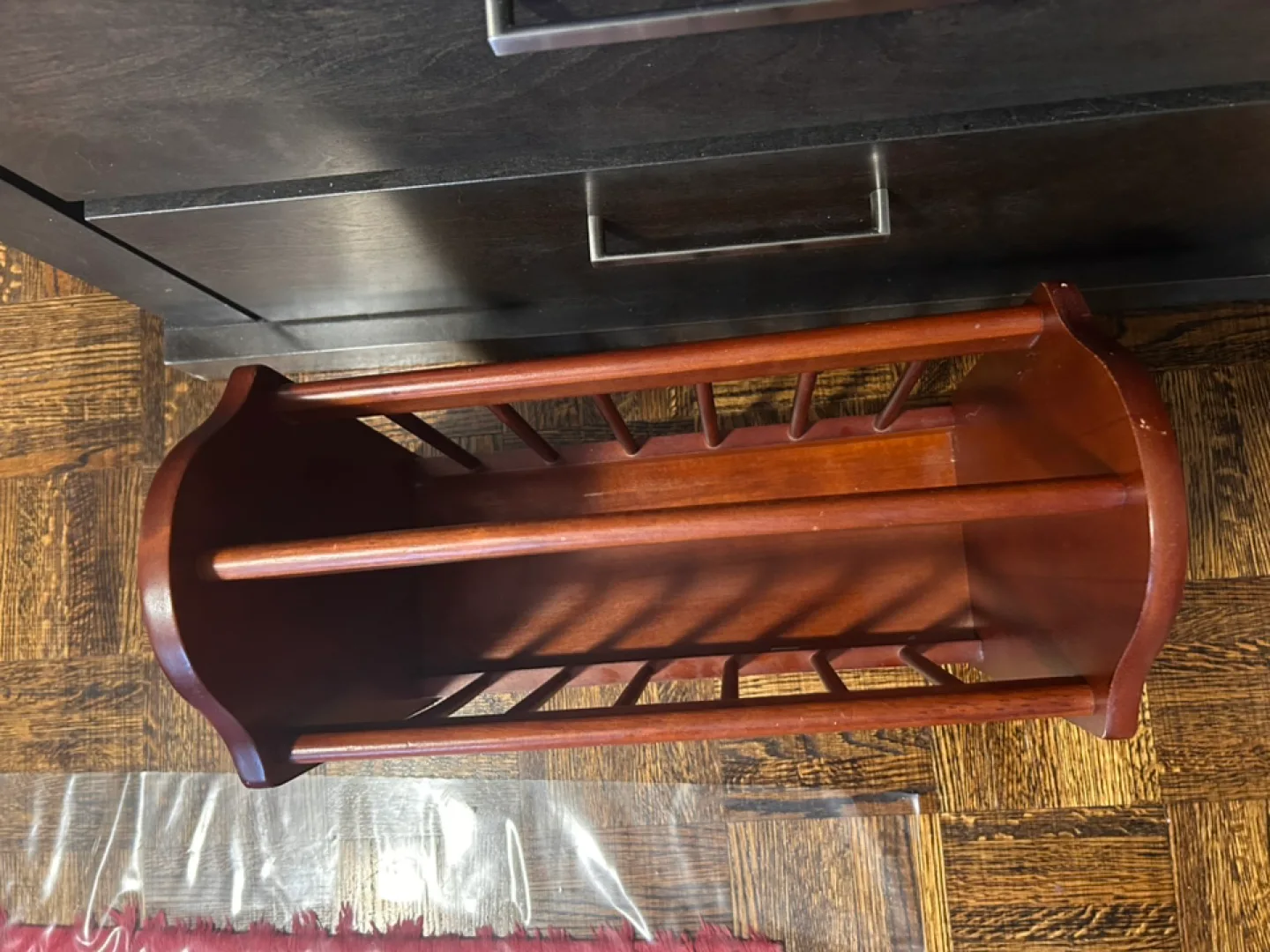 Wooden Magazine Rack image indicator(2)