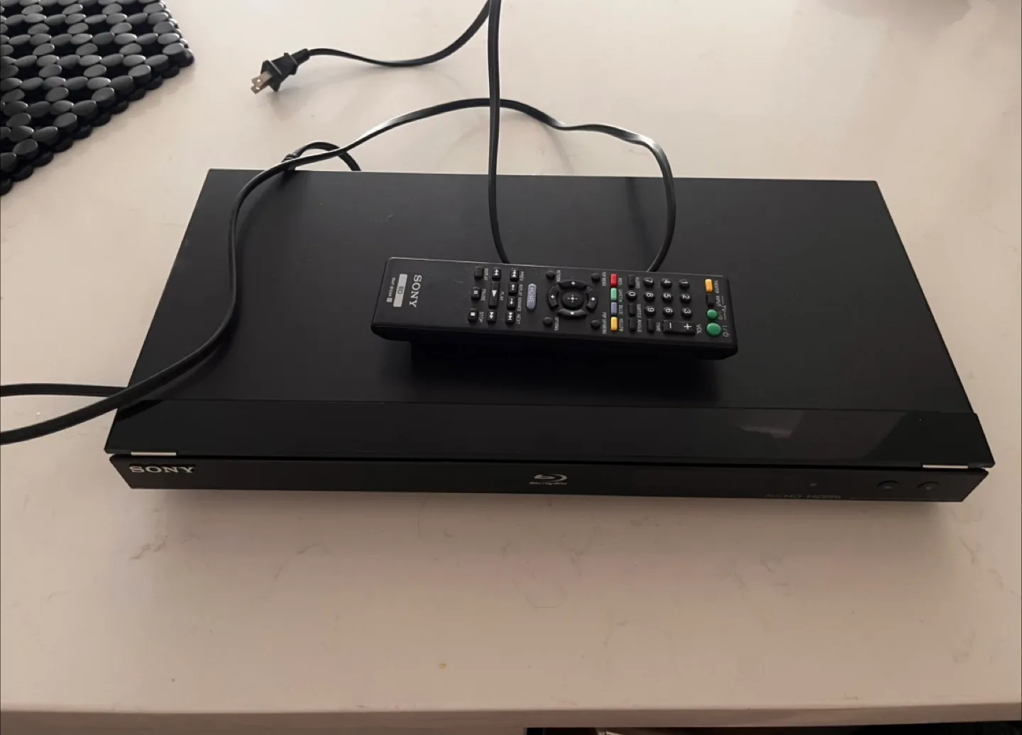 Sony BDP-S360 Blu-ray Disc Player thumbnail