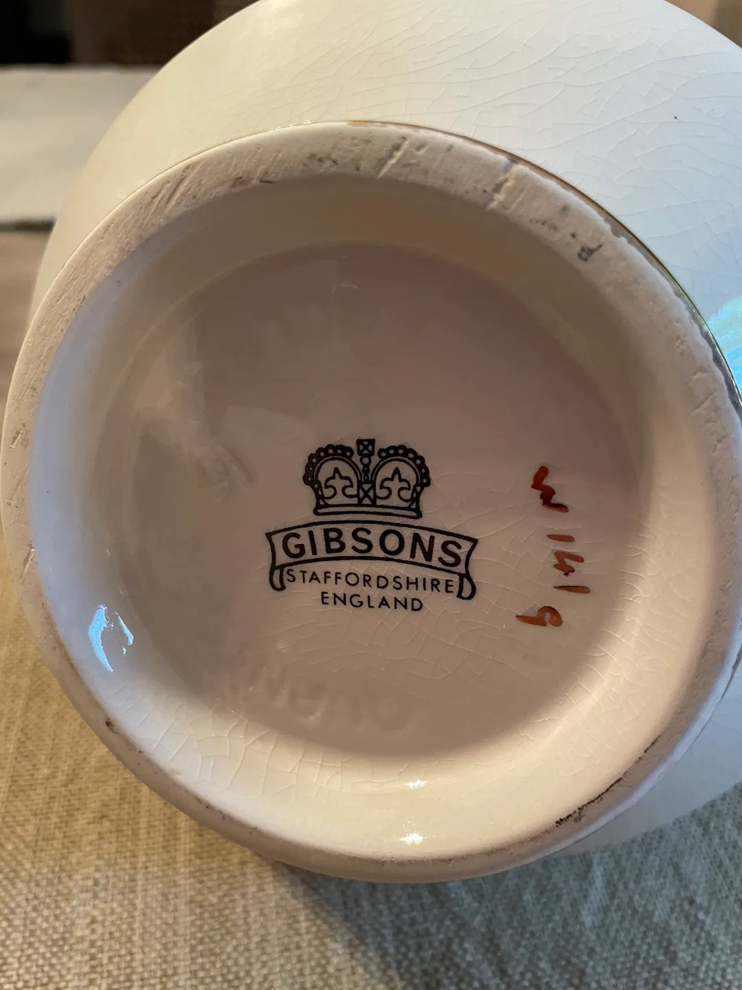 Vintage Gibson tea pot 1940s to 1960s. Blue roses with gold trim image indicator(2)