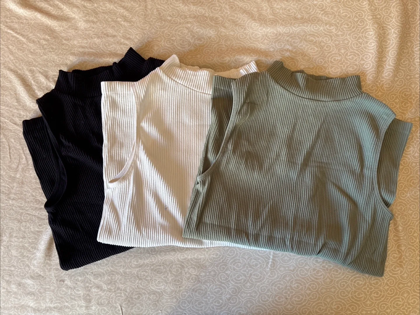 Suzy Shier - Ribbed Sleeveless Mock Neck Top 3Pc Size M/M thumbnail