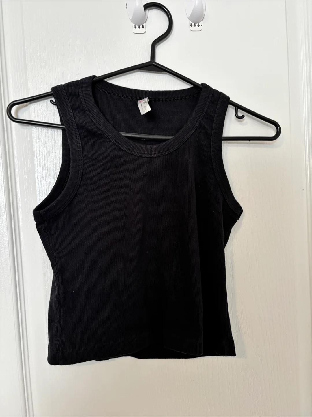 Black Ribbed Tank Top - Size L thumbnail