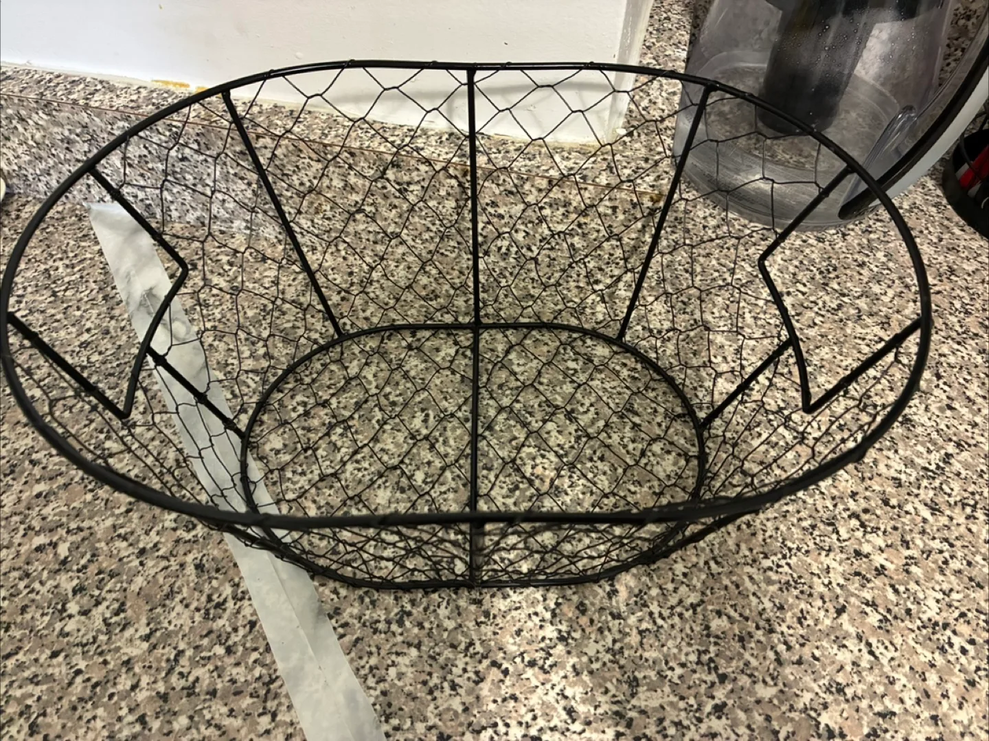 Black Wire Basket - Oval Shape thumbnail