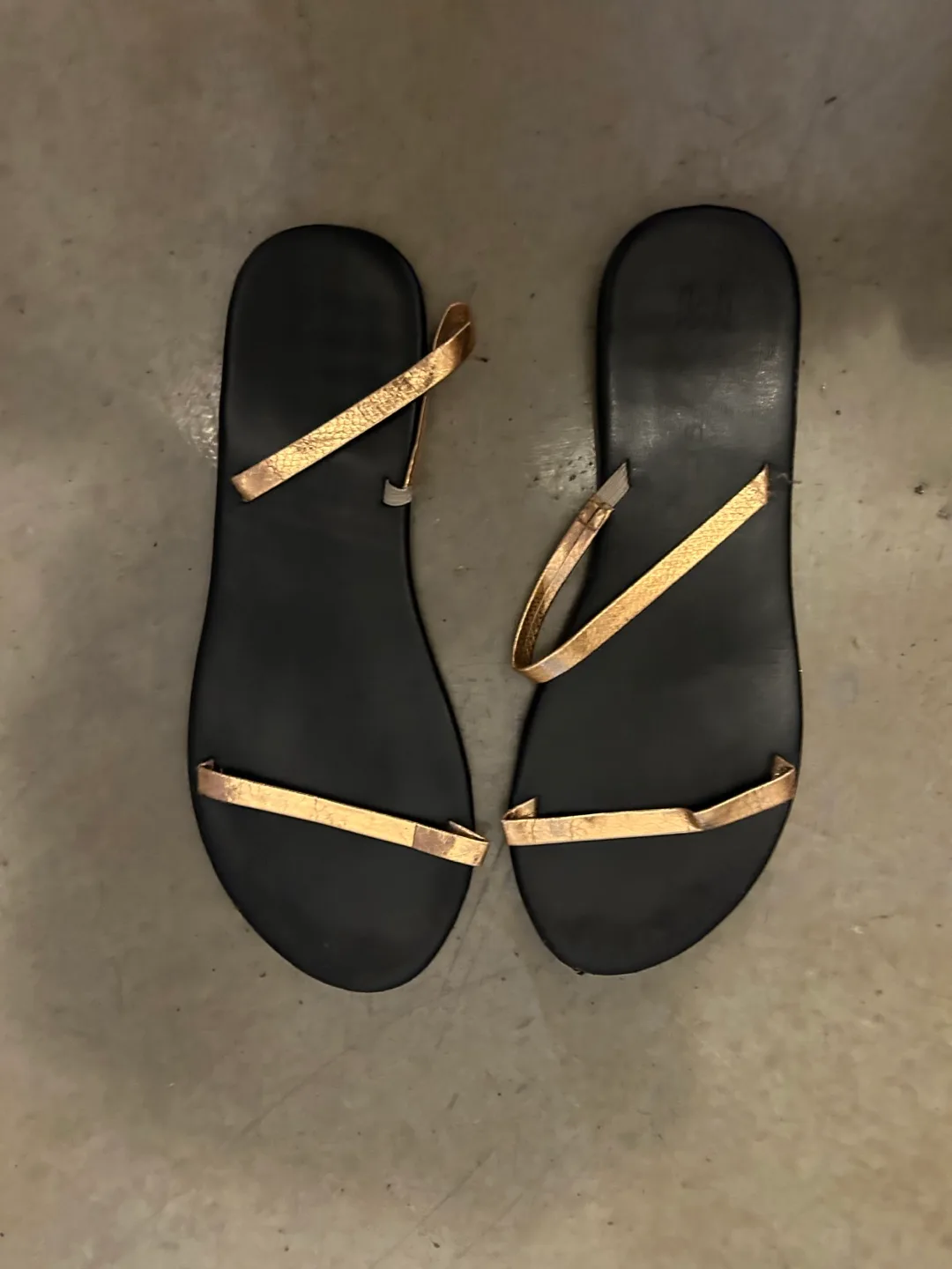 Sandals thumbnail