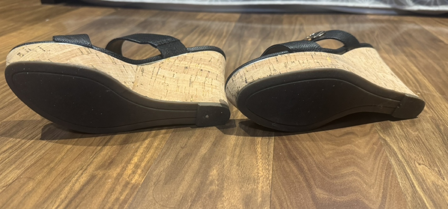 Guess Black Wedge Sandals - Size 7 - photo 3
