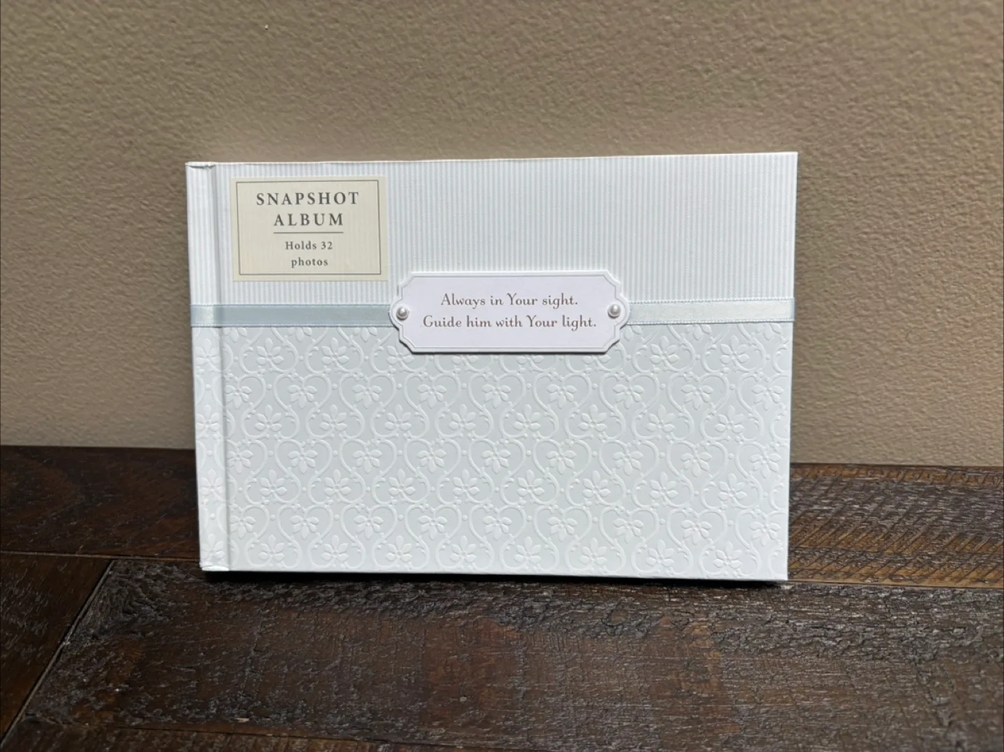 🇨🇦Hallmark Snapshot Album - Holds 32 Photos - New thumbnail