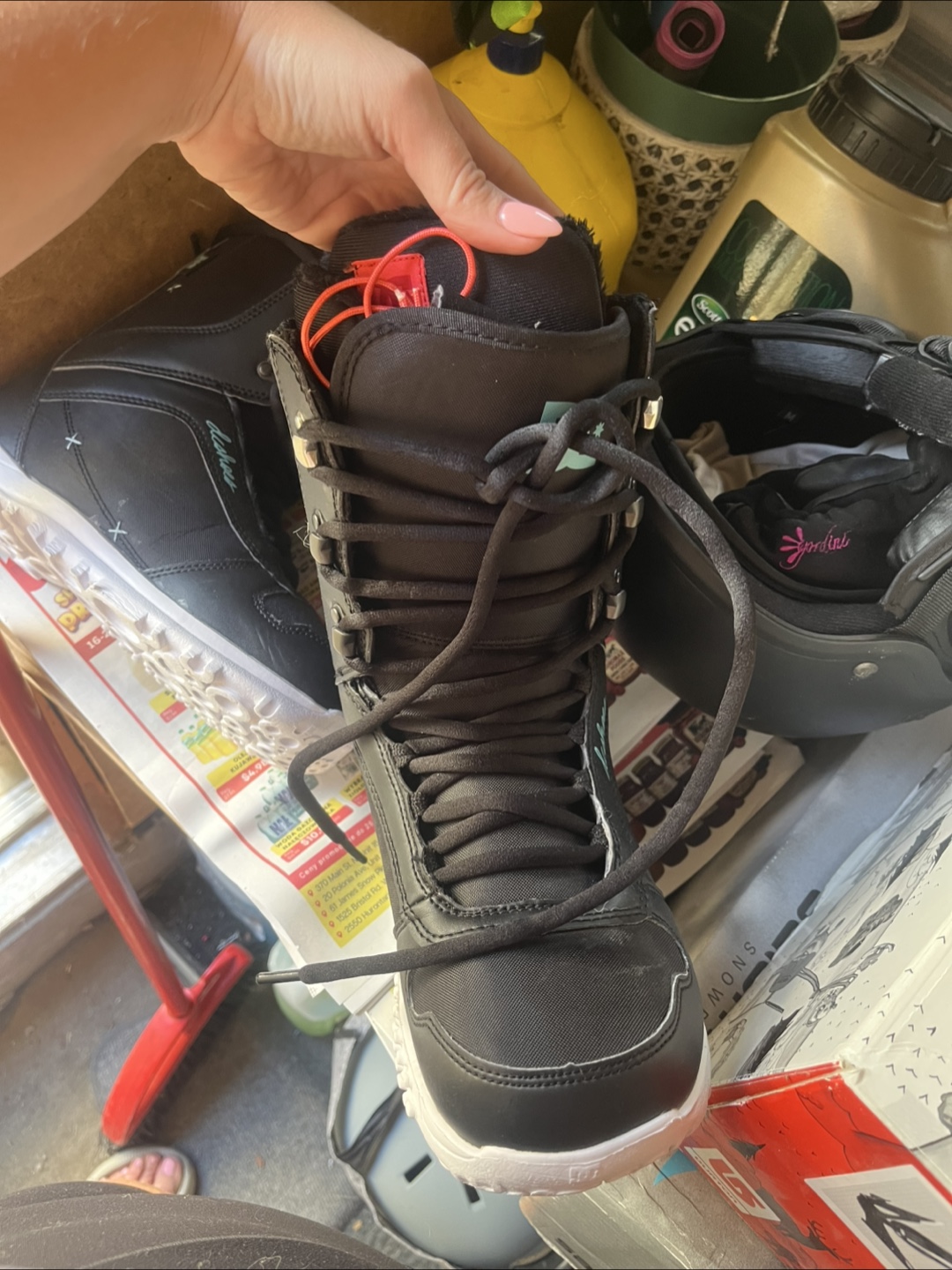 Burton Genie 145 Snowboard & DC Shoes Boots - photo 5