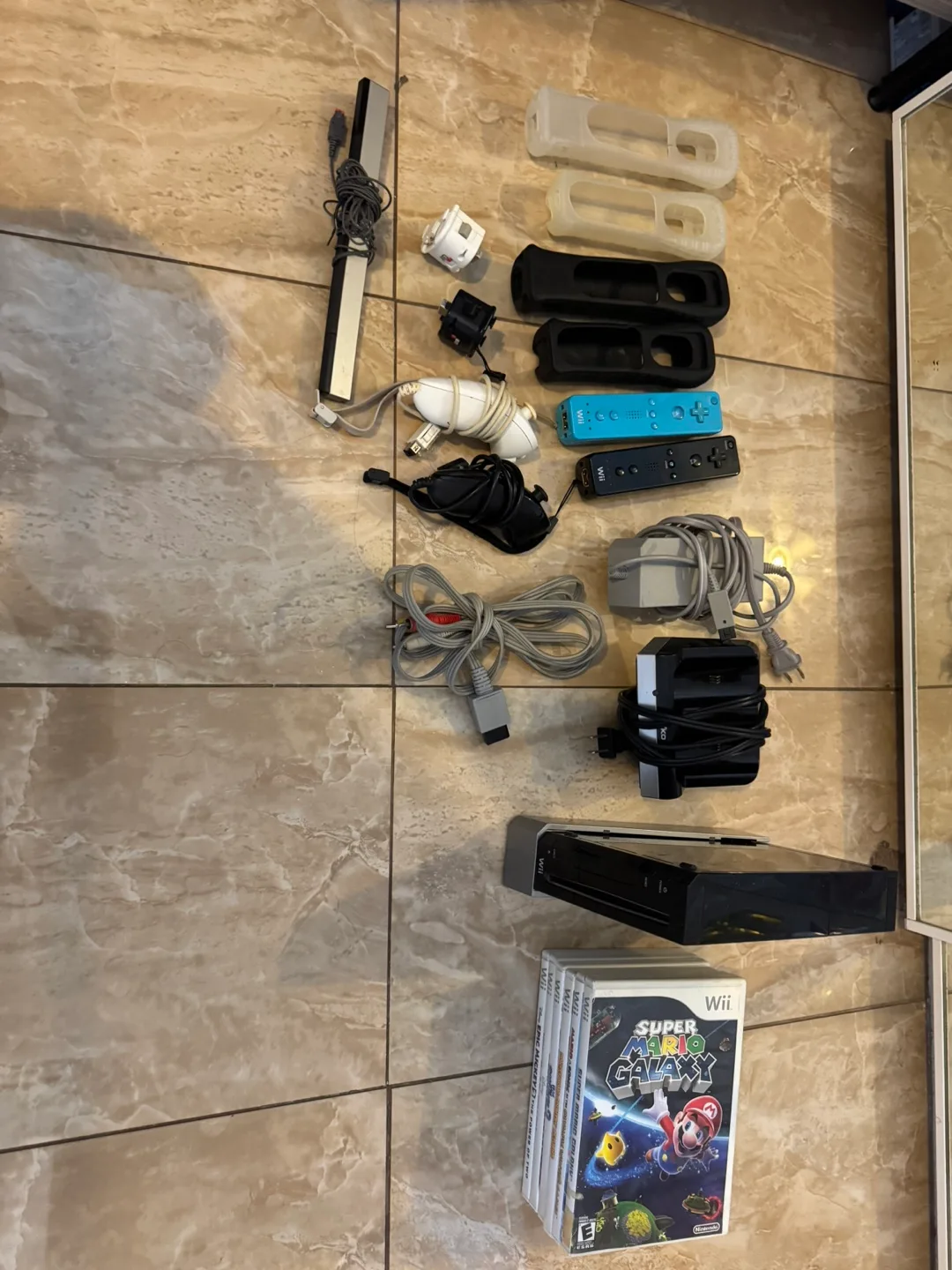 Nintendo Wii Console + Games & Accessories ( or for $200) thumbnail
