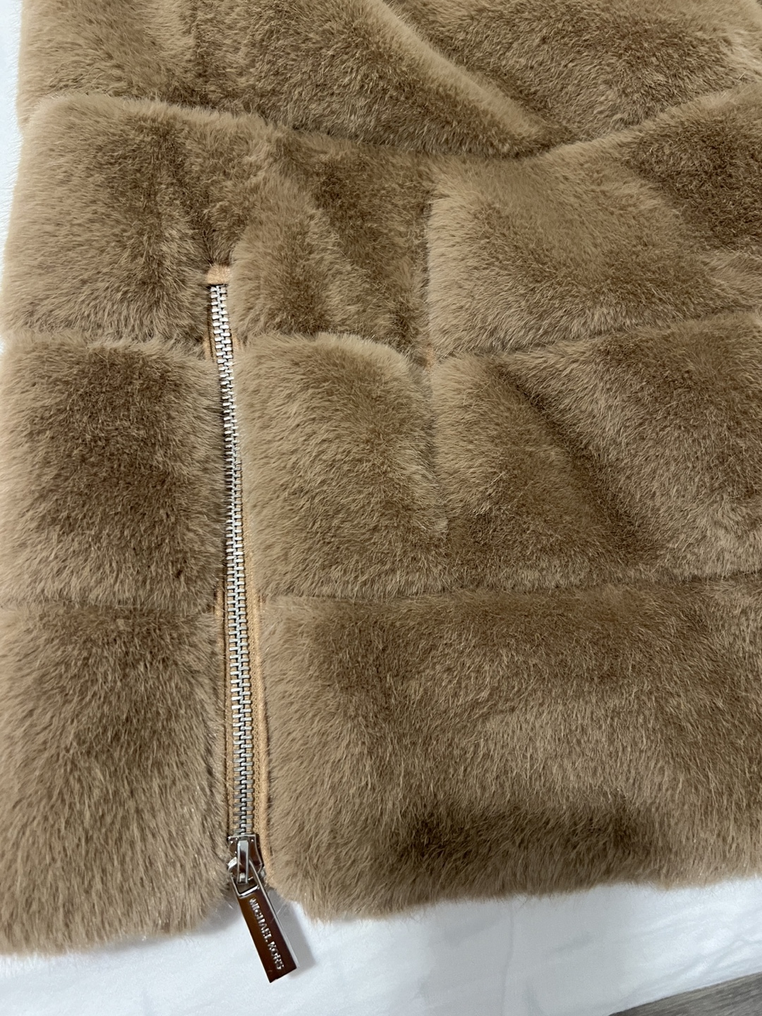 Michael Kors Faux Fur Vest - Size M - photo 5