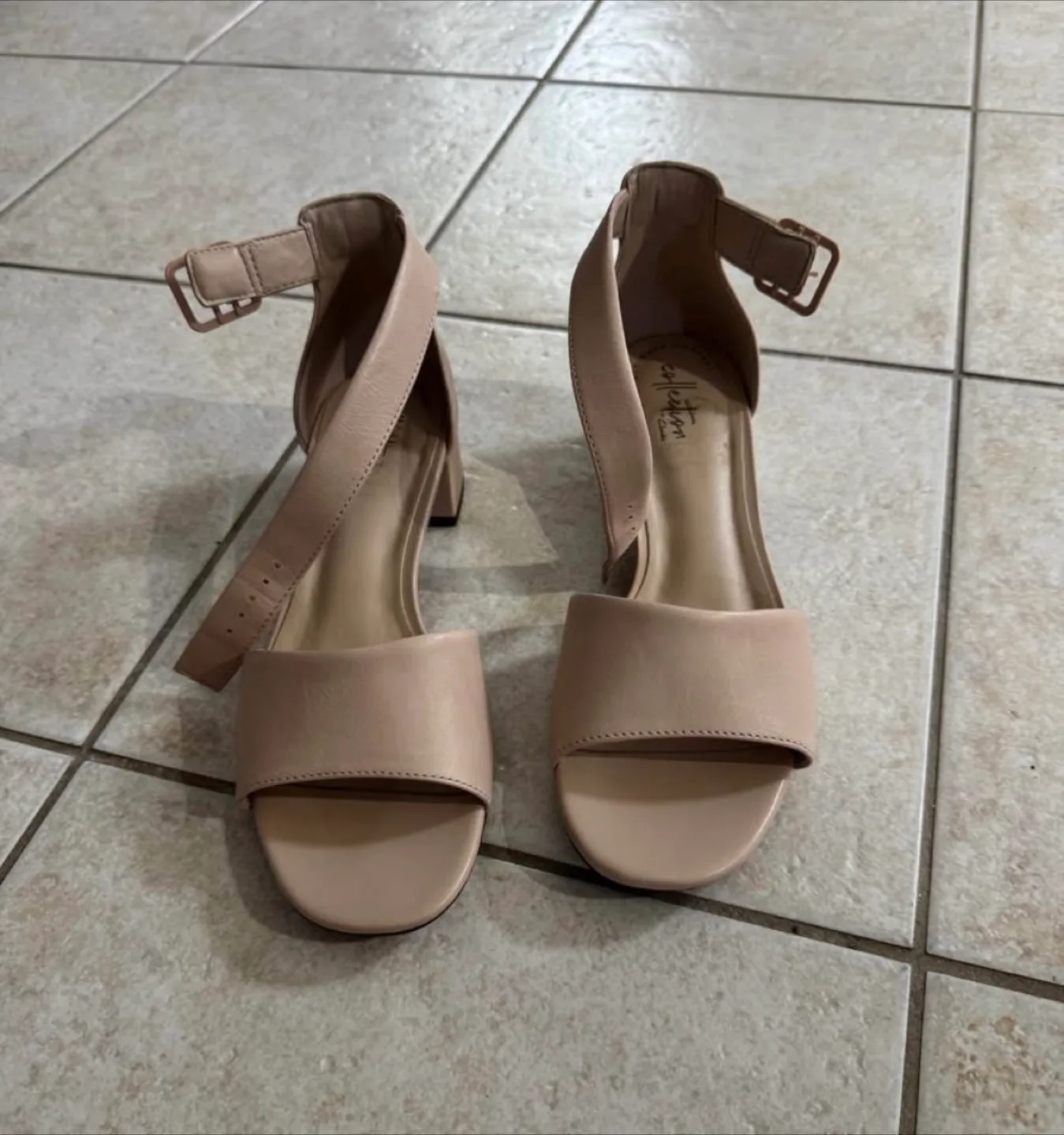 Clarks Elisa Debra Heels, Size 8, Blush Leather thumbnail