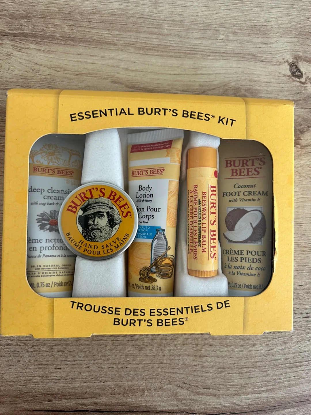 Burt's Bees Essential Kit thumbnail