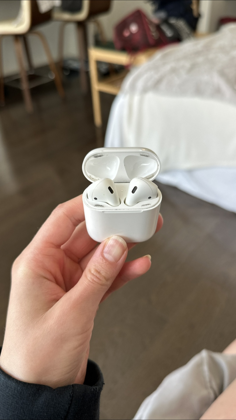 Apple AirPods (2nd Generation)