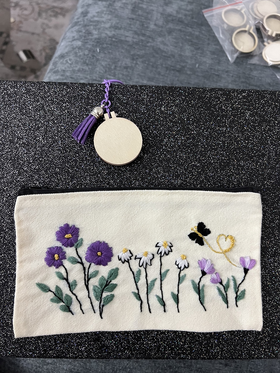 Handmade Embroidered Floral Zipper Pouch - photo 2