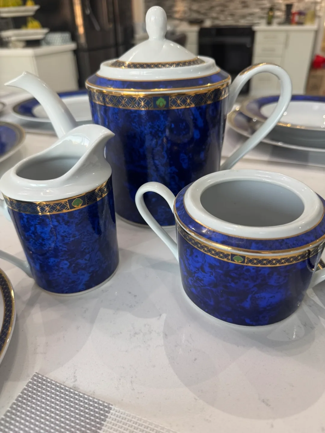 Blue & Gold Dinnerware Set image indicator(8)