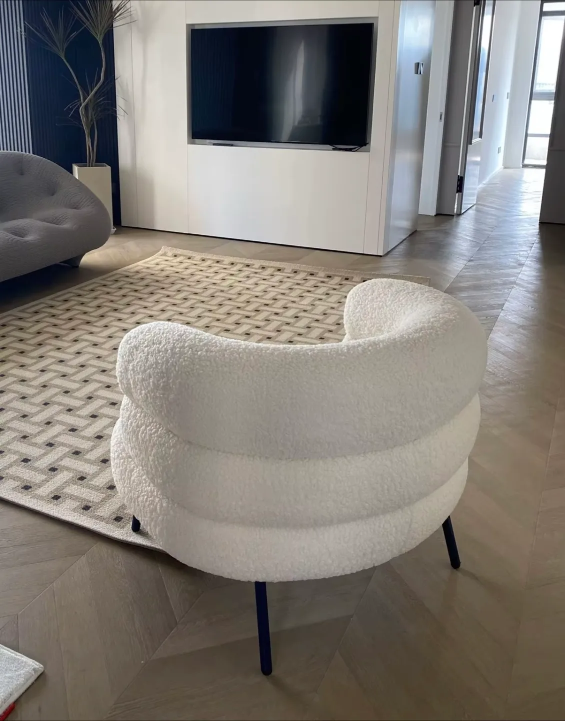 White Boucle Accent Chair image indicator(3)