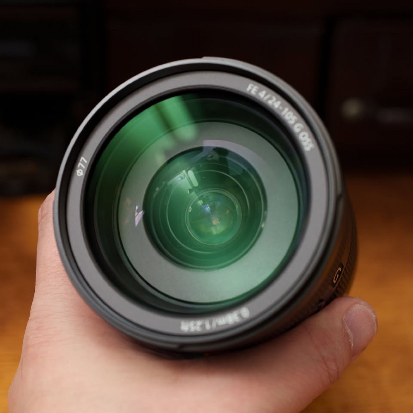 Sony FE 24-105mm f/4 G OSS Lens - Like New Condition - photo 2