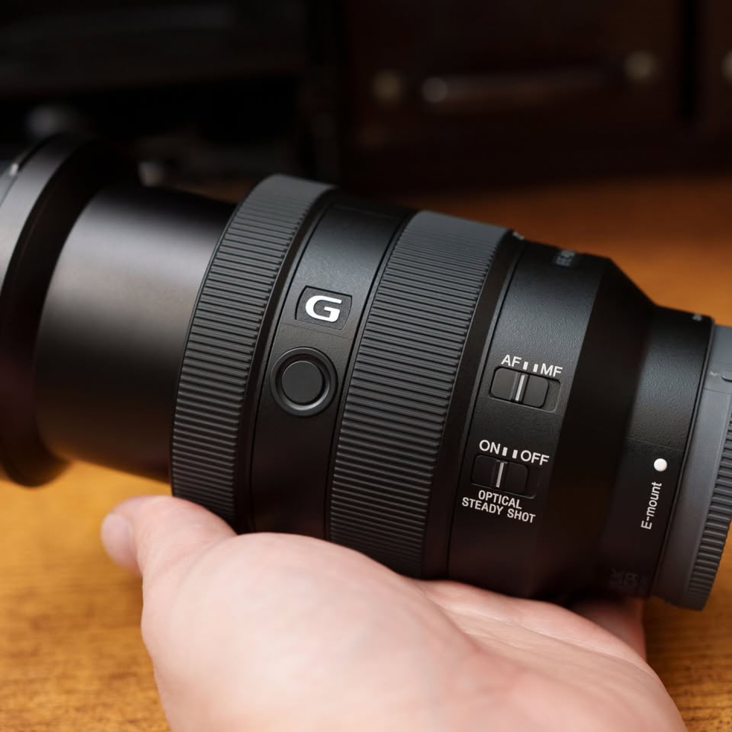 Sony FE 24-105mm f/4 G OSS Lens - Like New Condition - photo 4