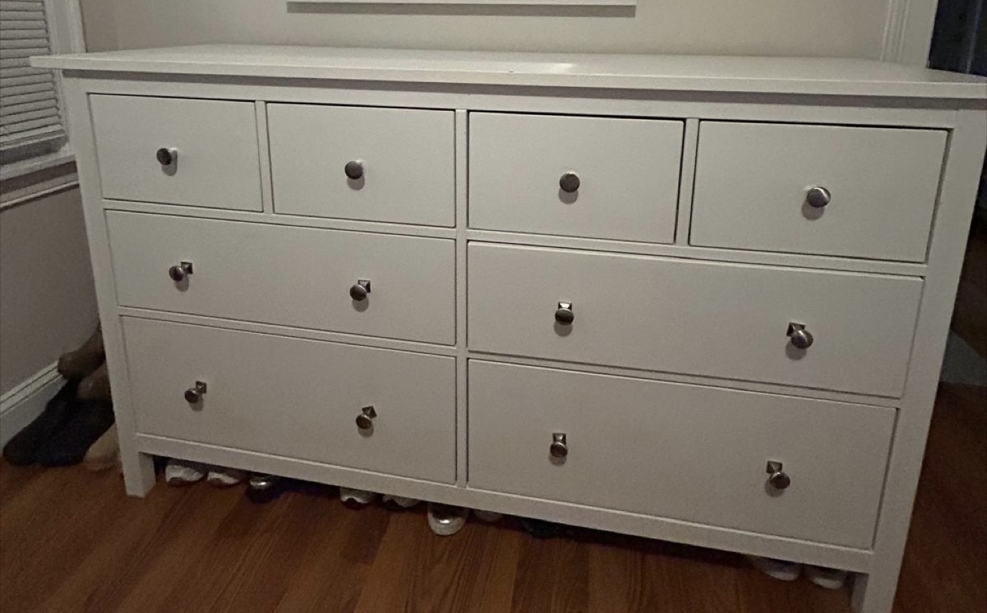White 8-Drawer Dresser