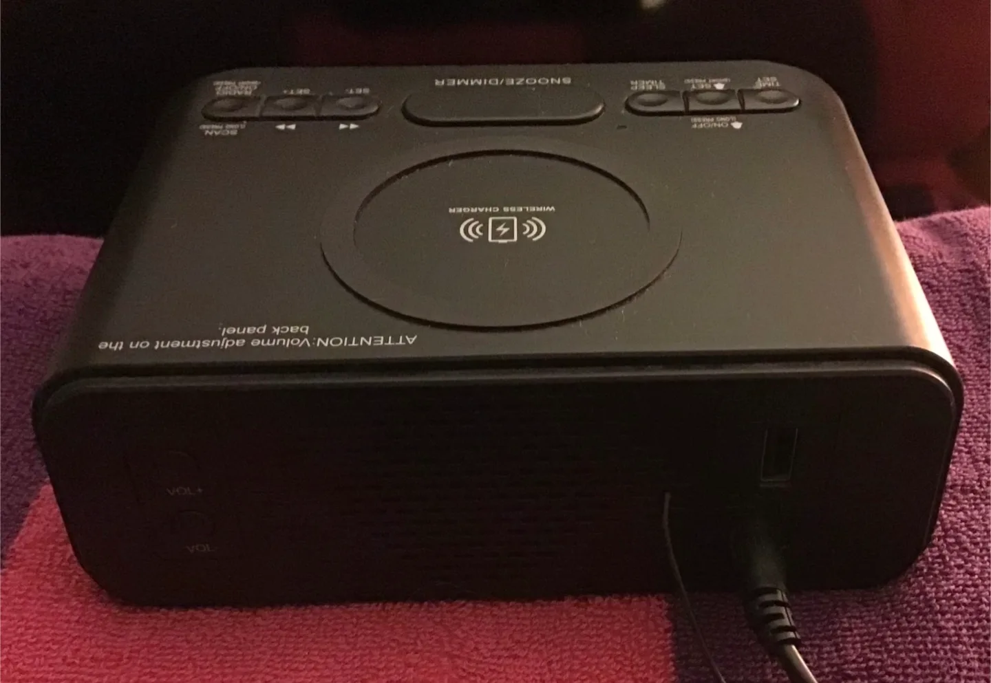 🤩 Reacher Wireless Charger Alarm Clock image indicator(3)