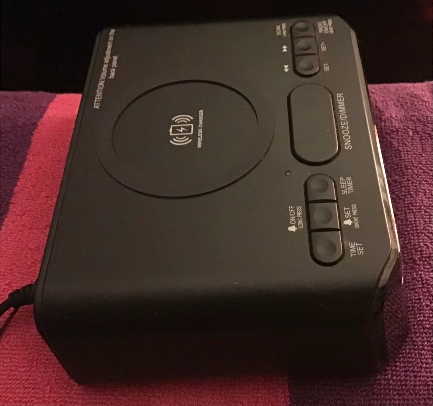 🤩 Reacher Wireless Charger Alarm Clock image indicator(4)