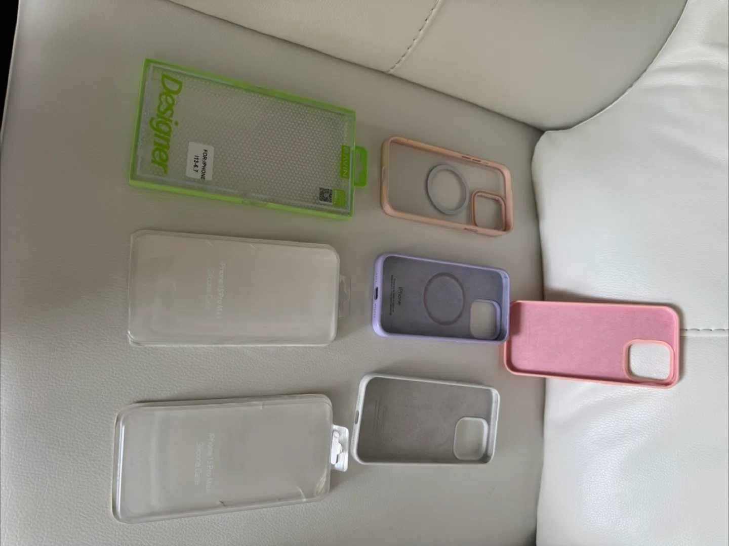iPhone 15 Pro Max Silicone Cases image indicator(4)
