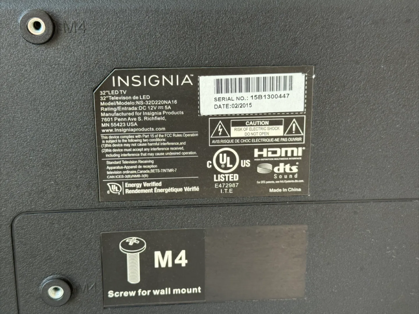 Insignia 32" LED TV - Model NS-32D220NA16 image indicator(2)