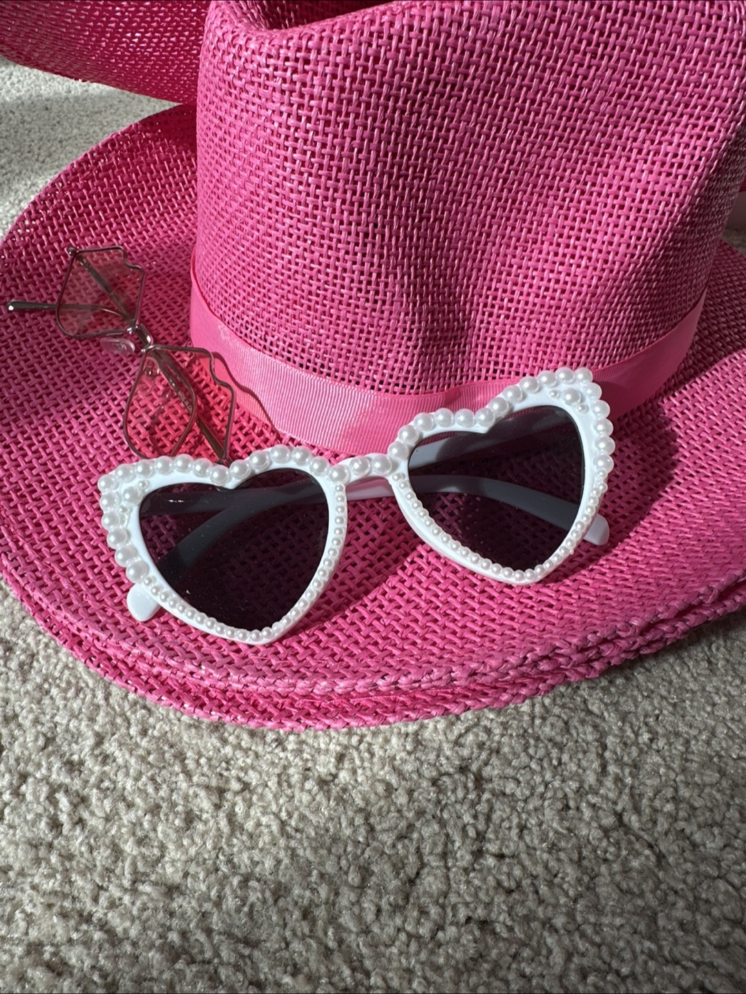 Straw Cowboy Hats & Sunglasses (bachelorette/party) - photo 3
