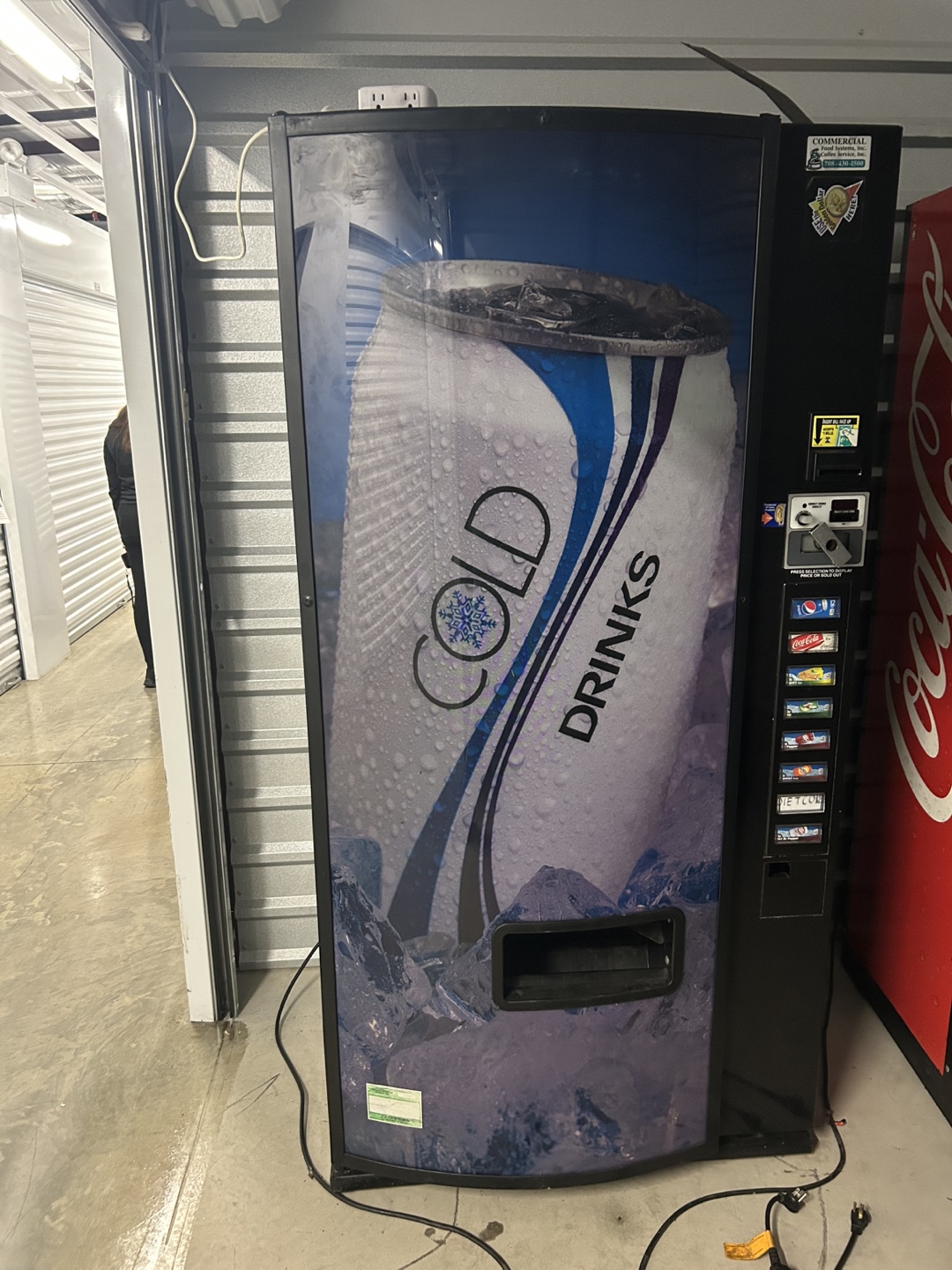 Royal Vendors RVCC-660-8 Vending Machine