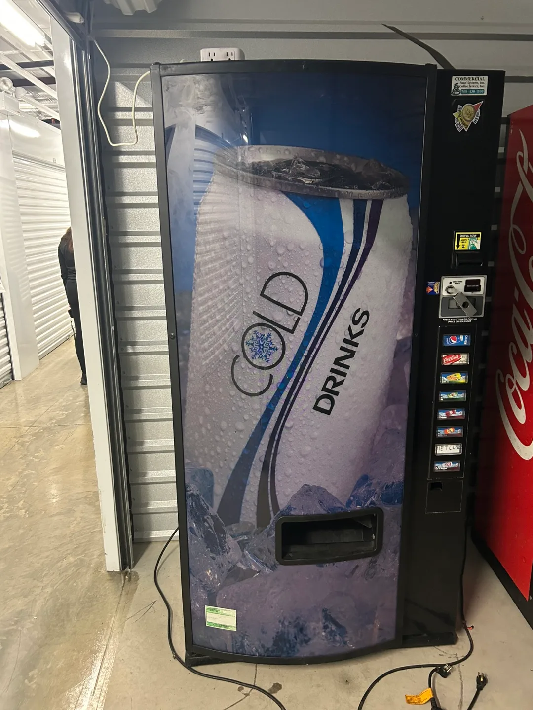 Royal Vendors RVCC-660-8 Vending Machine thumbnail