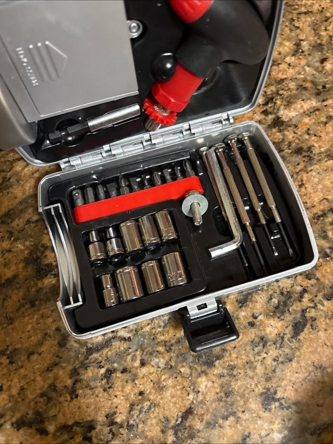 Tool Set with Light image indicator(2)