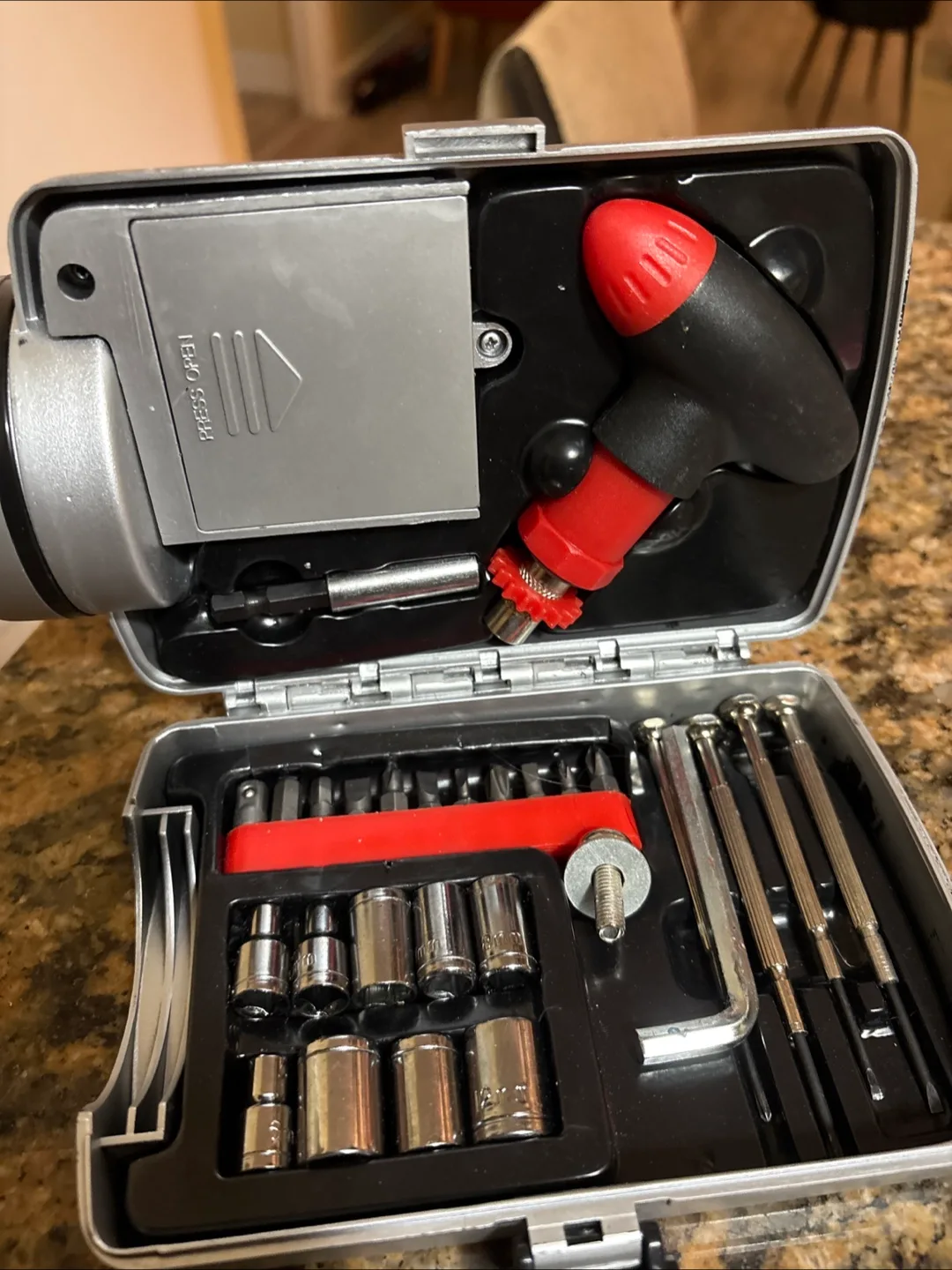 Tool Set with Light image indicator(3)