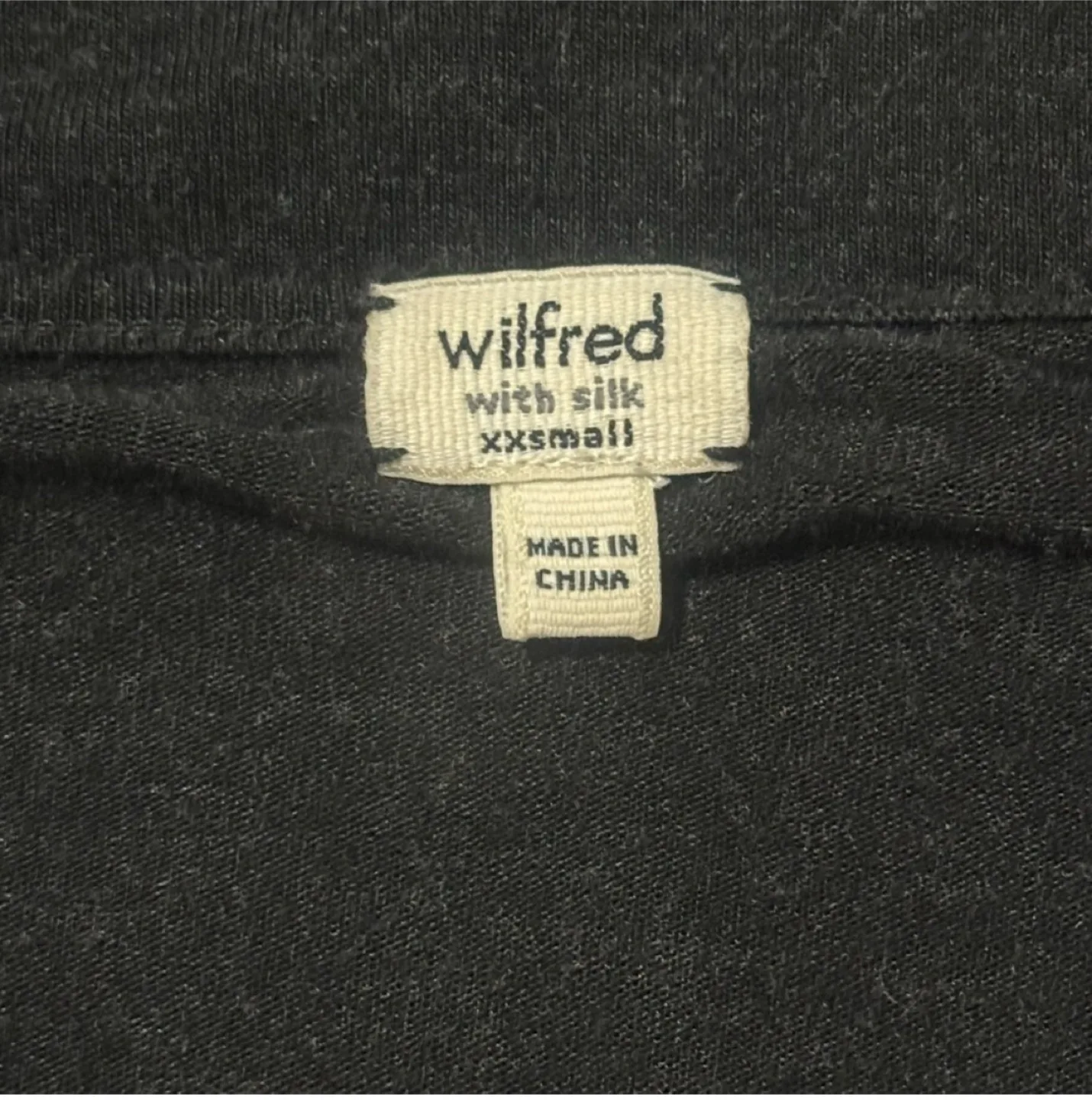 ARITZIA Silk top image indicator(4)