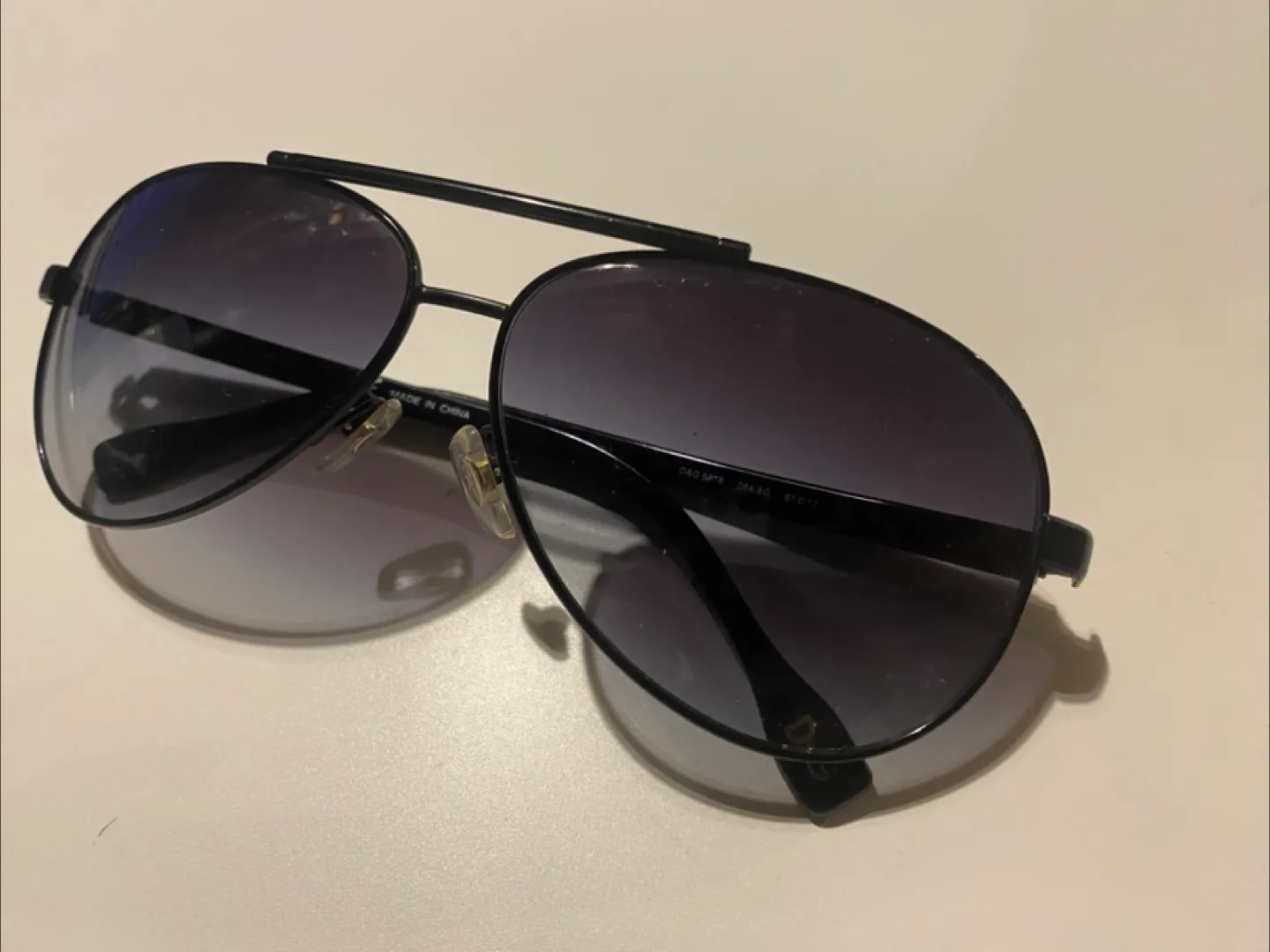 D&G Aviator Sunglasses - Black image indicator(3)