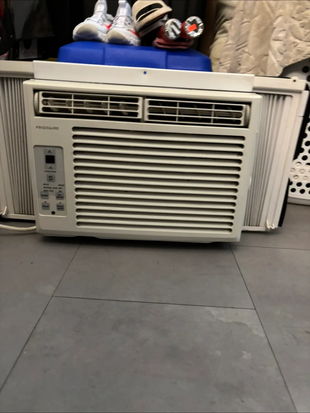 Frigidaire Window Air Conditioner image indicator(2)